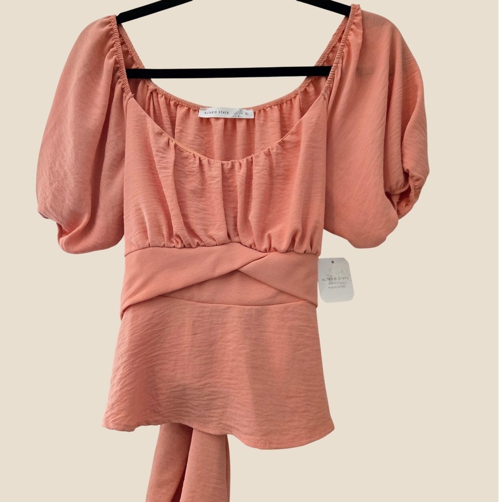 Altar'd State Coral Peach Puff Sleeve Peplum Top Back Tie Bow NWT Large